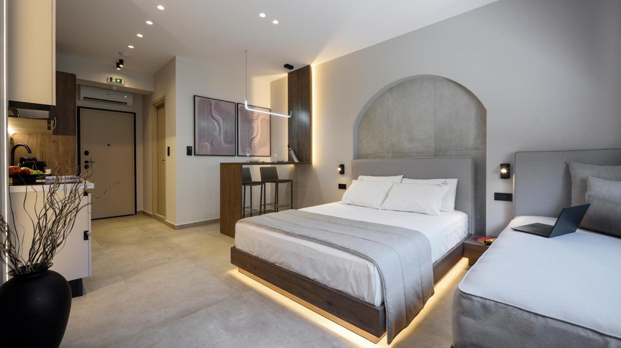 Loena Luxury * Salonicco